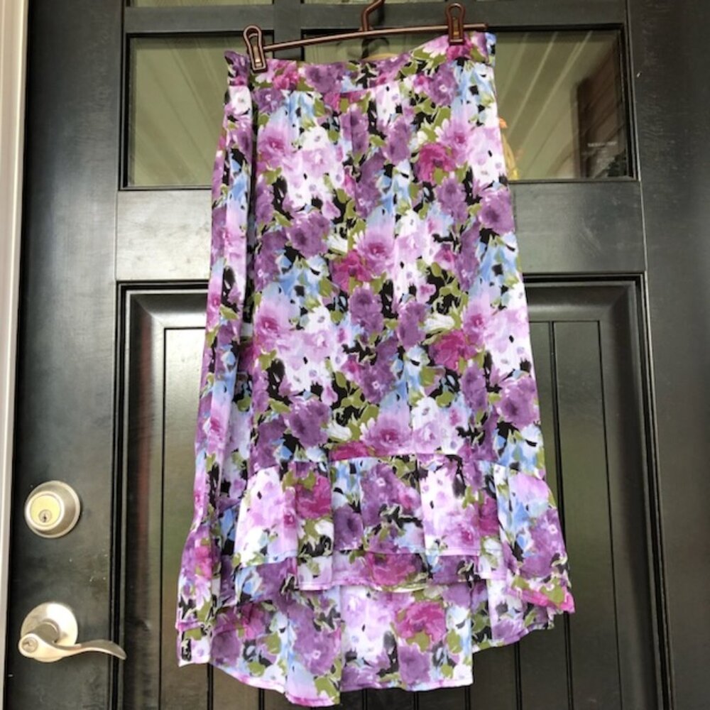 Notations Multicolored/Blue Purple  Floral Print High Low Skirt, Size Medium